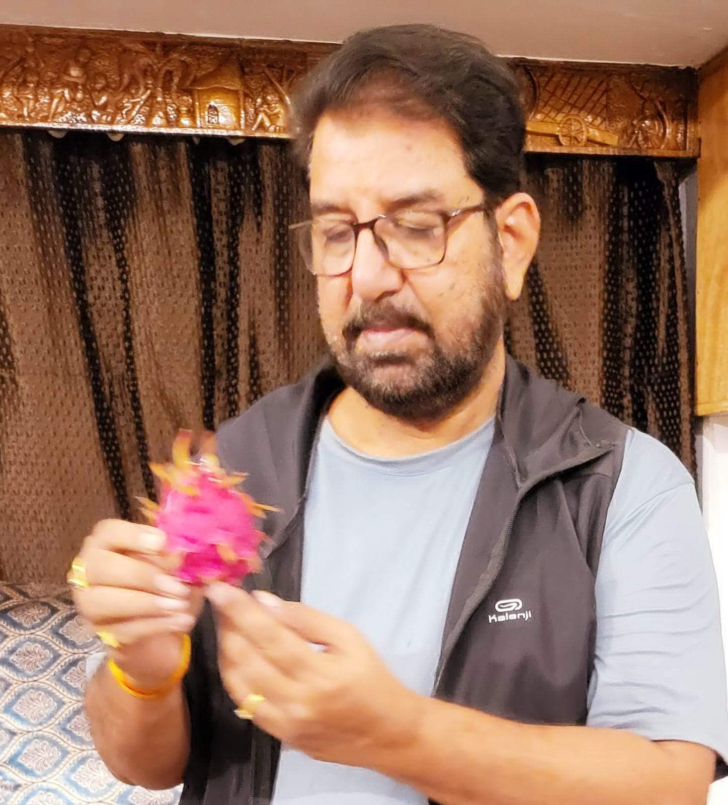 मां दंतेश्वरी हर्बल फार्म के द्वारा पहली बार जिले में ड्रैगन फ्रूट की खेती मां दंतेश्वरी हर्बल फार्म के द्वारा पहली बार जिले में ड्रैगन फ्रूट की खेती
