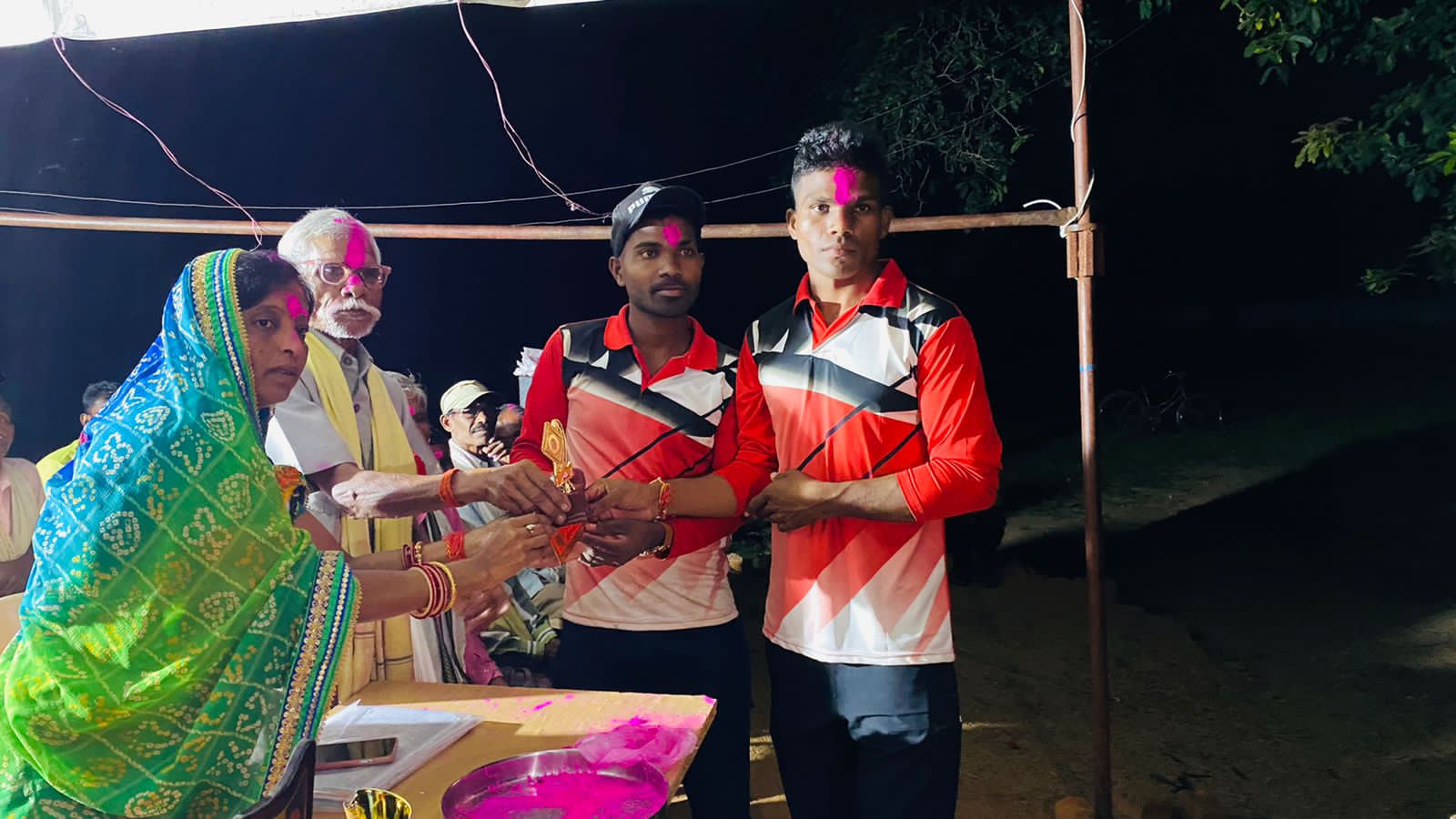 क्रिकेट : पुरूष वर्ग में बरेठिनबाहरा और महिला में उमरगाँव विजेता