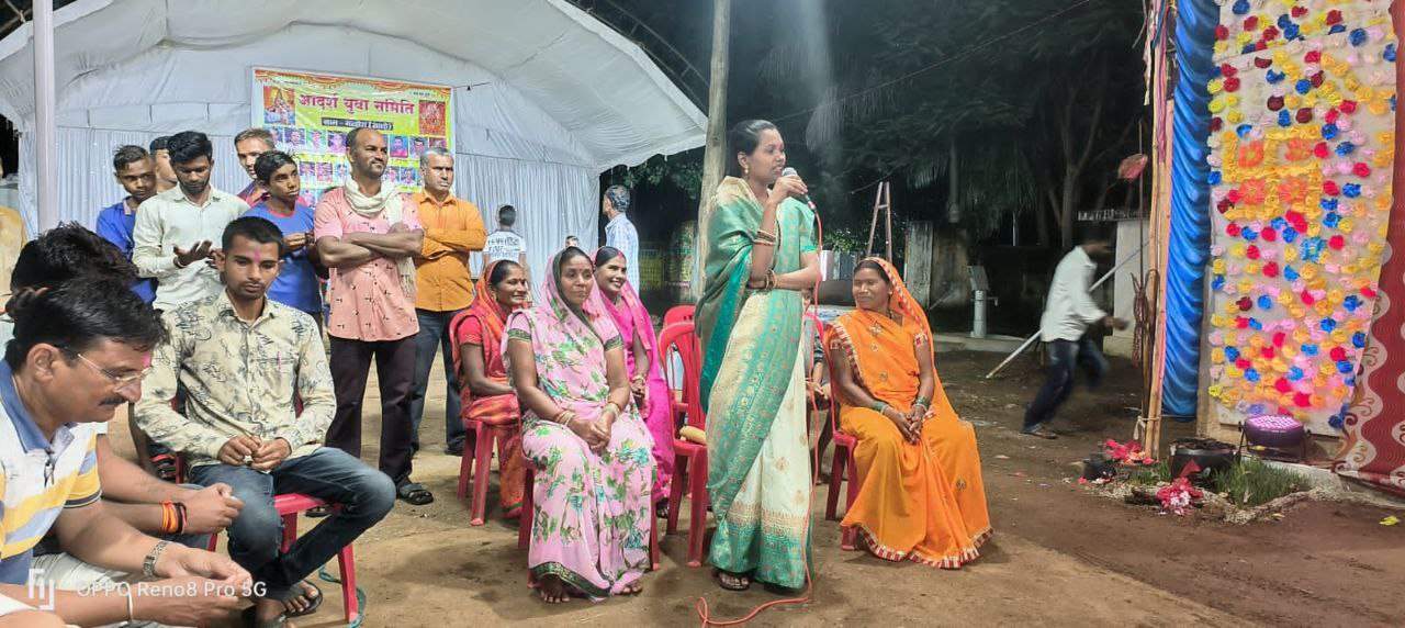 मां की साधना और प्रार्थना से मिलती है अदभुत शक्ति - गीता मां की साधना और प्रार्थना से मिलती है अदभुत शक्ति - गीता