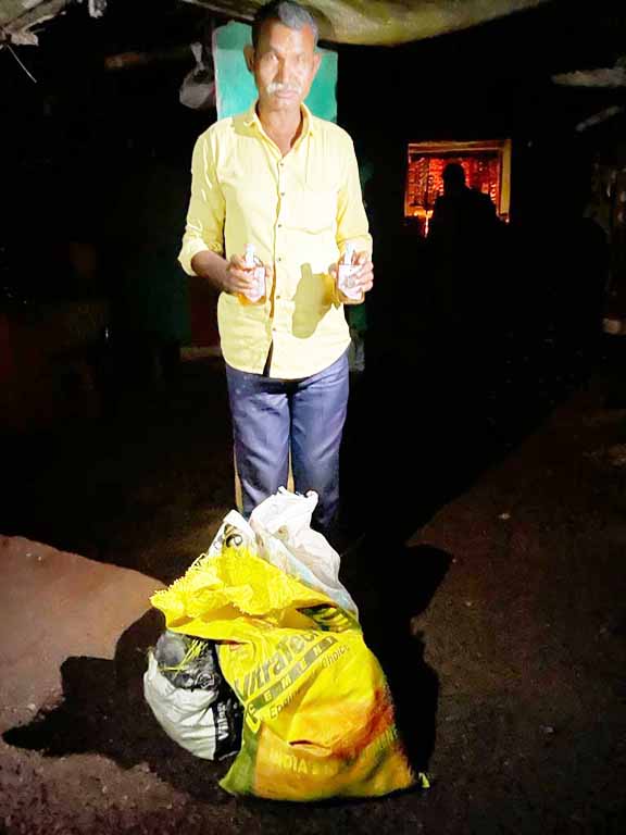 एमपी की शराब संग 2 बंदी