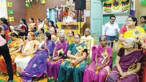 बुजुर्गों का सम्मान बुजुर्गों का सम्मान