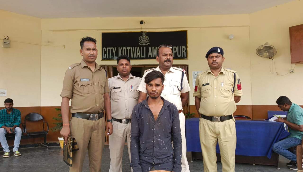 मोबाइल लूट, एक को लोगों ने पकड़ा, दो फरार