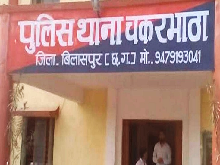 पिता ही करता रहा नाबालिग बेटियों से रेप, पुलिस केस को रफा-दफा करने के फिराक में