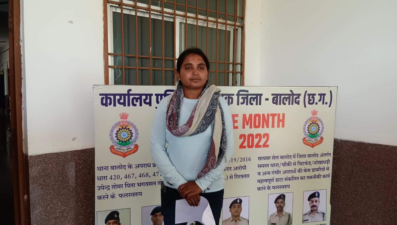 पीएचडी कर रहे युवक को पुलिस ने दिन में पीटा और पैसे मांगे, उसी रात पेड़ पर लटकी मिली लाश पीएचडी कर रहे युवक को पुलिस ने दिन में पीटा और पैसे मांगे, उसी रात पेड़ पर लटकी मिली लाश