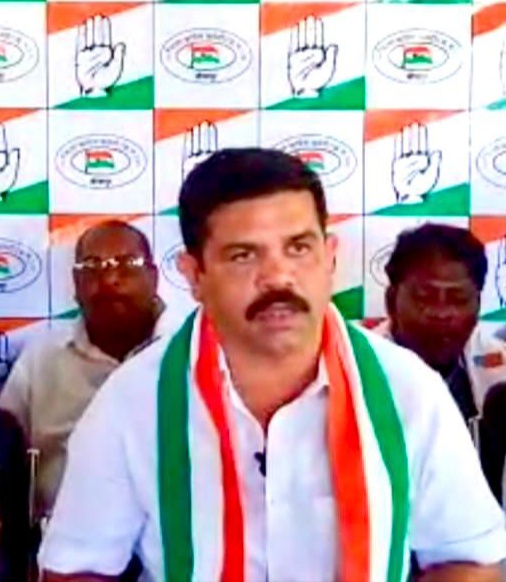 पूर्व मंत्री गागड़ा के आरोप का विधायक मंडावी ने किया पलटवार, बोले तथ्यहीन आरोप लगाना बंद करें पूर्व मंत्री गागड़ा के आरोप का विधायक मंडावी ने किया पलटवार, बोले तथ्यहीन आरोप लगाना बंद करें