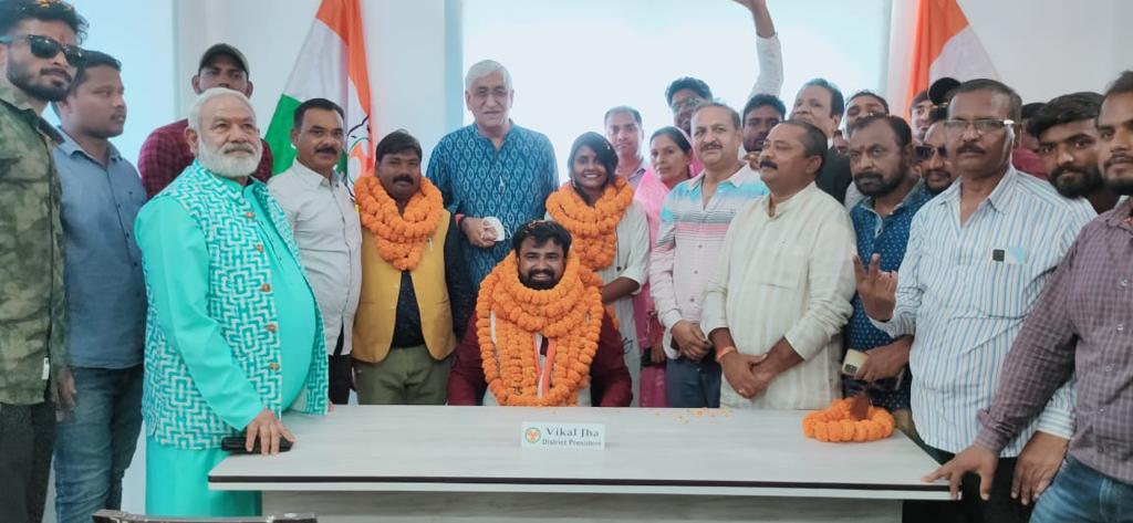 नवनिर्वाचित अध्यक्ष विकल ने विजयी जुलूस के साथ किया पदभार ग्रहण