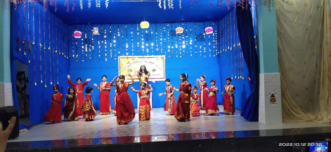 बंगीय समाज का मिलन समारोह, रंगारंग प्रस्तुति