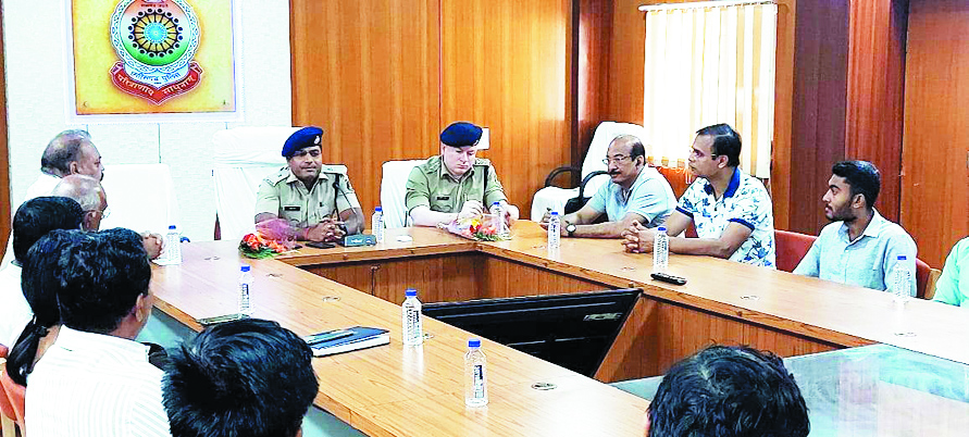 प्रतिबंधित दवाई का विक्रय डॉक्टर के प्रिसक्रिप्शन के बिना न किया जाए - पटले प्रतिबंधित दवाई का विक्रय डॉक्टर के प्रिसक्रिप्शन के बिना न किया जाए - पटले