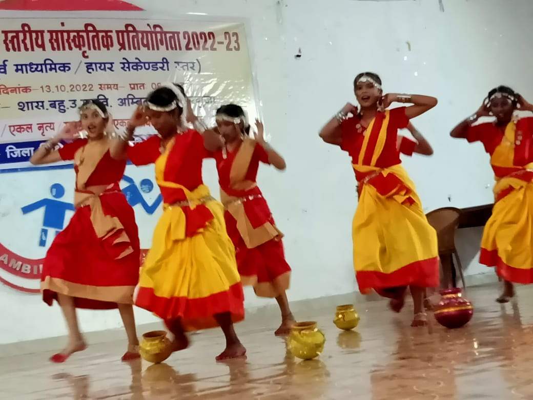 जिला स्तरीय सांस्कृतिक प्रतियोगिता में छात्रों ने दिखाई प्रतिभा