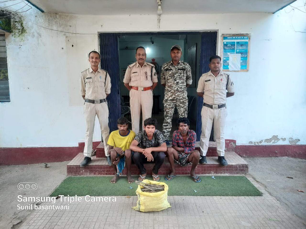 15 किलो तांबा तार के साथ तीन आरोपी पकड़ाये