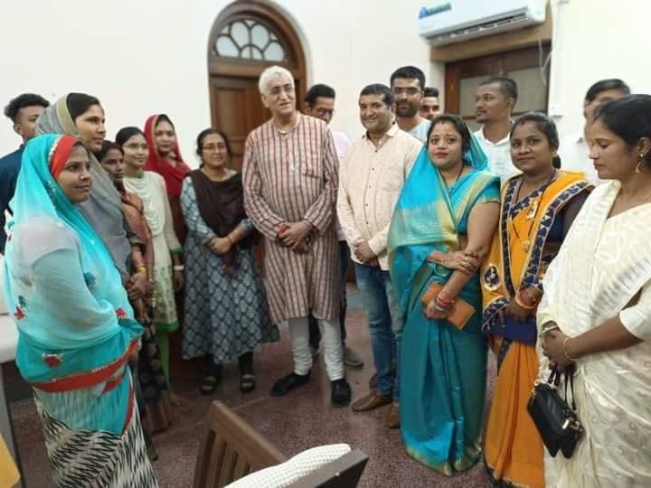 बैकुंठपुर में सिंहदेव का भव्य स्वागत, अस्पताल का किया निरीक्षण बैकुंठपुर में सिंहदेव का भव्य स्वागत, अस्पताल का किया निरीक्षण