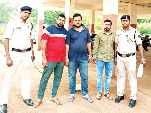 यूनियन बैंक गबन में मददगार दो गिरफ्तार, 1 करोड़ फ्रीज यूनियन बैंक गबन में मददगार दो गिरफ्तार, 1 करोड़ फ्रीज