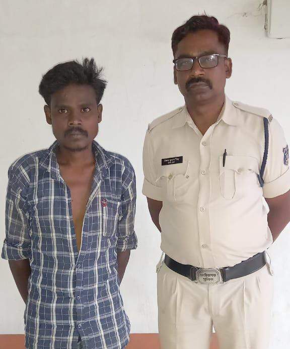 शादी का झांसा देकर किशोरी को घर से भगाया, गिरफ्तार