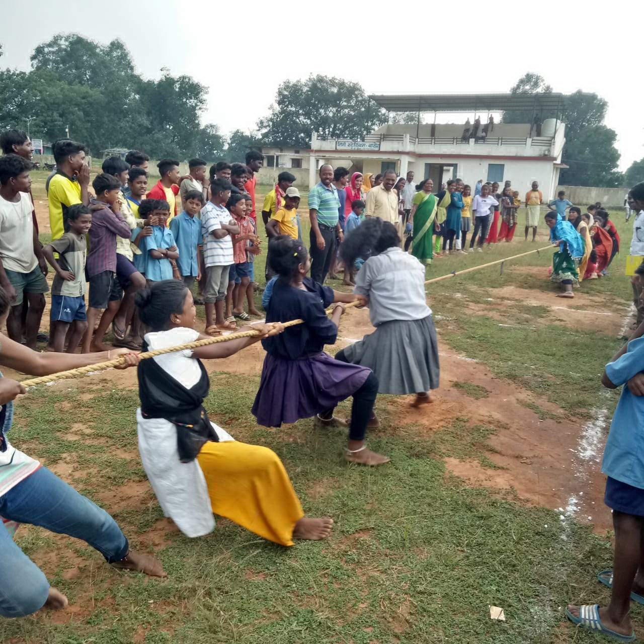 जोन स्तरीय  स्पर्धा में  प्रतिभागी दिखा रहे दमखम