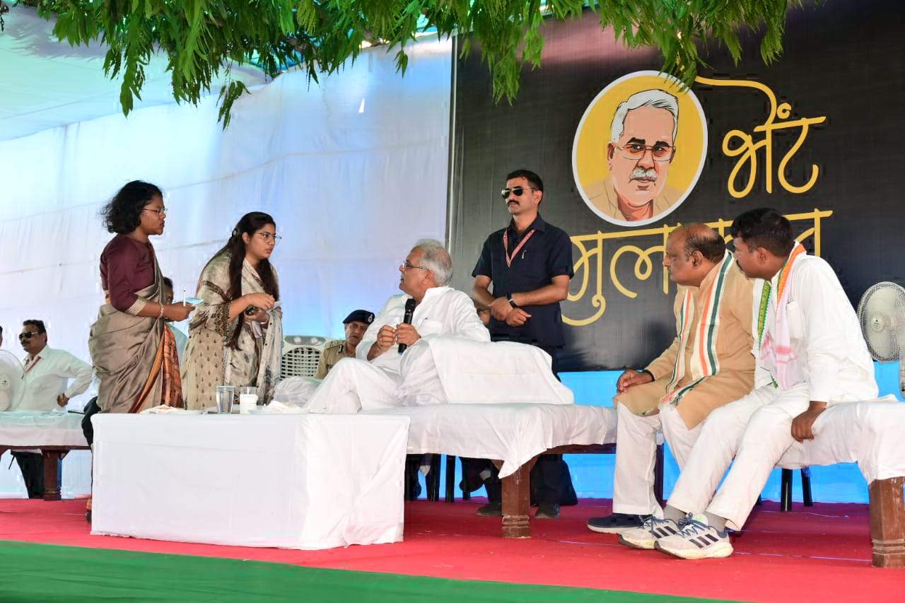 अधिग्रहित जमीन का नहीं मिला मुआवजा, सीएम ने कलेक्टर-एसडीएम को दिए निर्देश