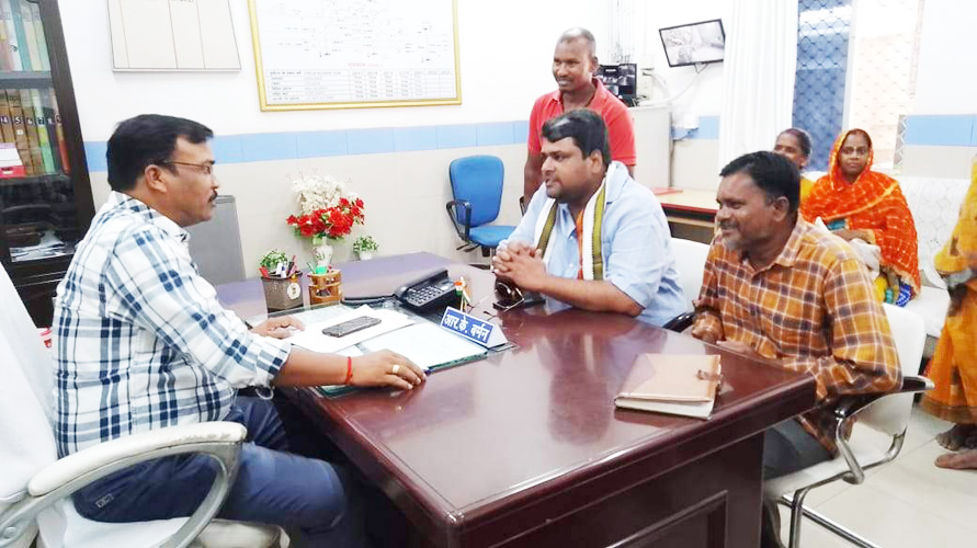 मोतीपुर, रामनगर के लोगों को राहत पहुंचाने क्रॉसिंग में फुट ओवरब्रिज बनाएं - जितेंद्र मोतीपुर, रामनगर के लोगों को राहत पहुंचाने क्रॉसिंग में फुट ओवरब्रिज बनाएं - जितेंद्र