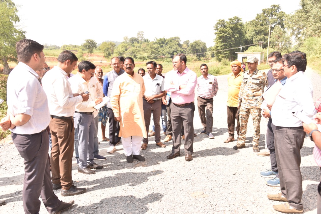 खराब सडक़ों की पैच रिपेरिंग जल्द शुरू करने व गुणवत्तापूर्ण सडक़ निर्माण के निर्देश