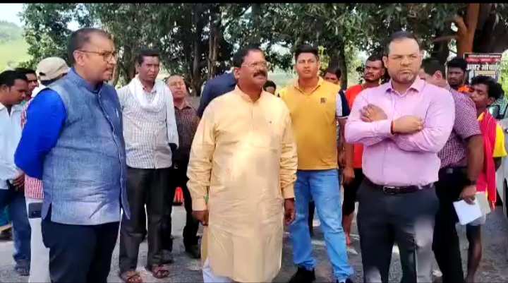 अमरजीत ने दरिमा एयरपोर्ट में चल रहे कार्यों का किया निरीक्षण