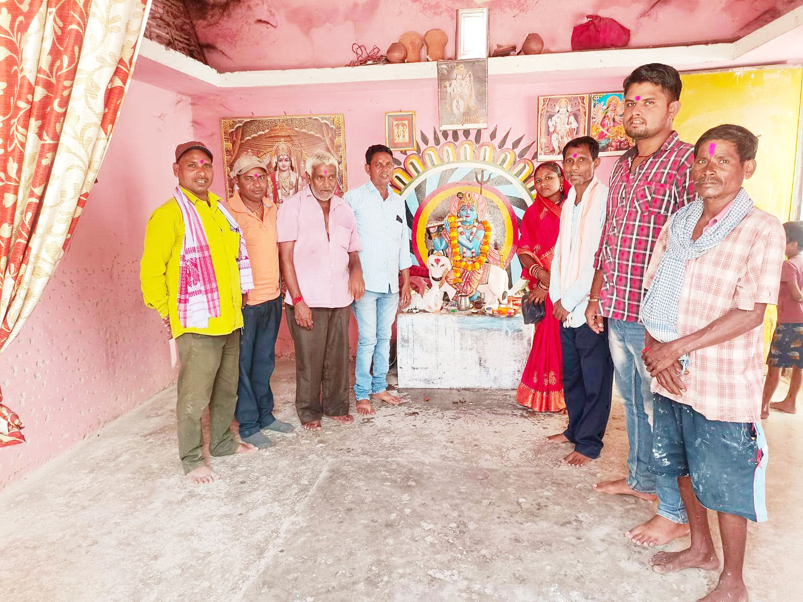 पार्षद निधि से मंदिर भवन का होगा जीर्णोद्वार पार्षद निधि से मंदिर भवन का होगा जीर्णोद्वार