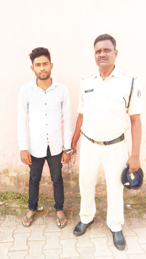 शादी का सब्जबाग दिखाकर शादी से इंकार करने पर युवती लगाई फांसी