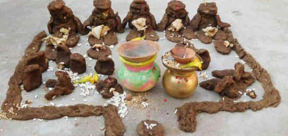 आज दिनभर हुई गोवर्धन पूजा आज दिनभर हुई गोवर्धन पूजा