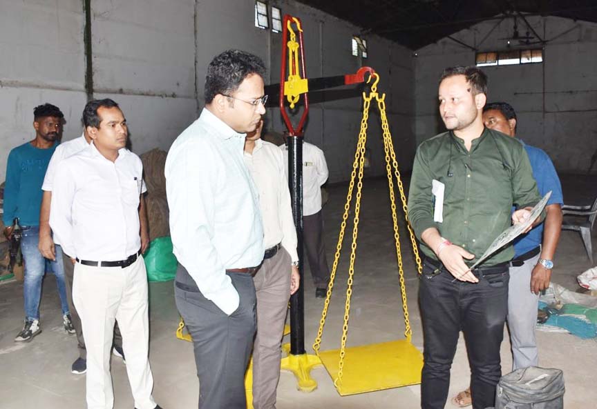 धान खरीदी केन्द्रों का कलेक्टर ने फिर किया निरीक्षण