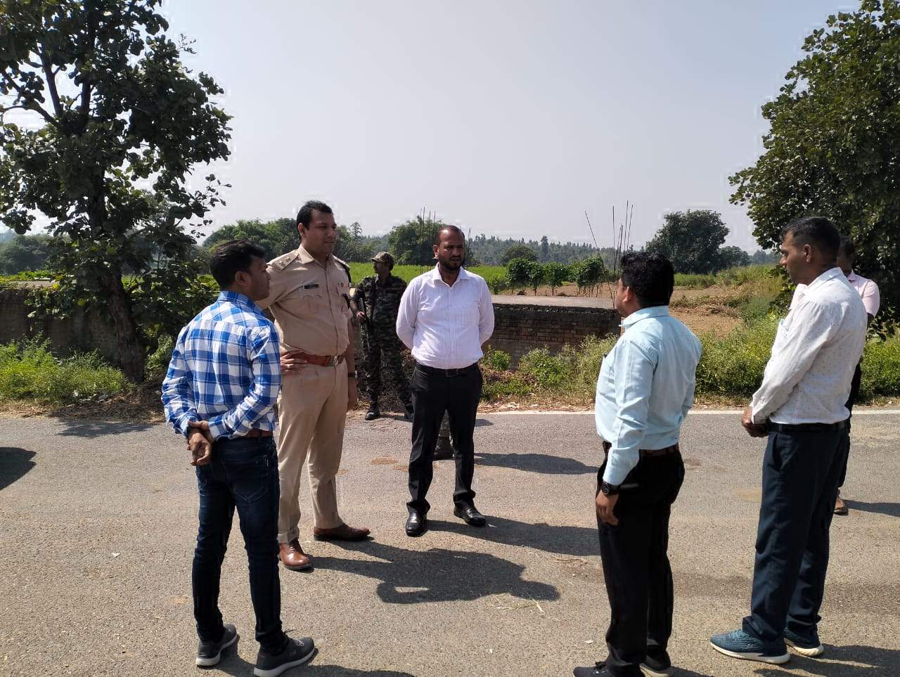 धान खरीदी की तैयारियों का जायजा लेने कलेक्टर-एसपी पहुंचे विभिन्न उपार्जन केंद्र