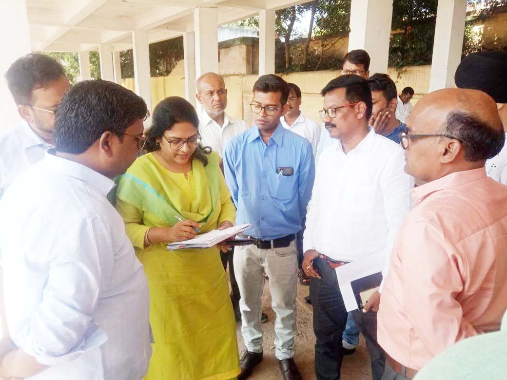 एकलव्य मैदान में मनेगा राज्योत्सव, नोडल अधिकारी सीईओ ने तैयारी देखी