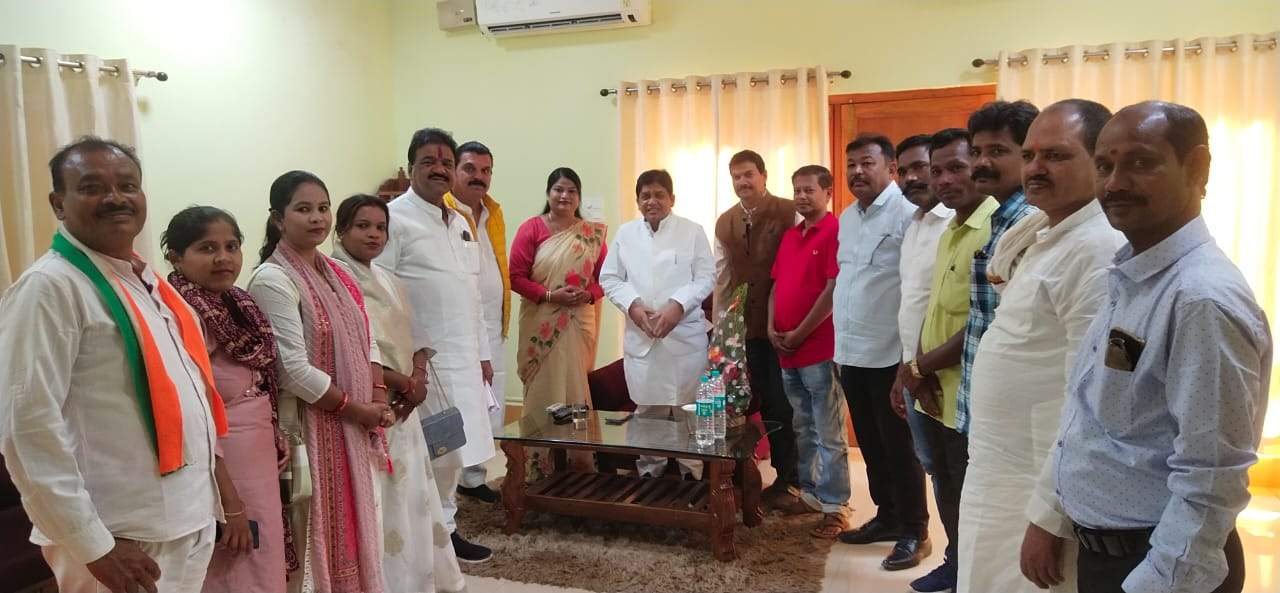 नगरीय प्रशासन मंत्री डॉ. डहरिया का स्वागत