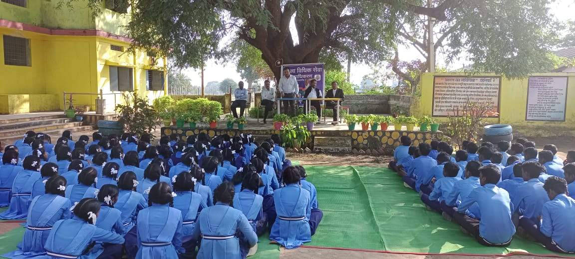 करंजी स्कूल में विधिक साक्षरता शिविर