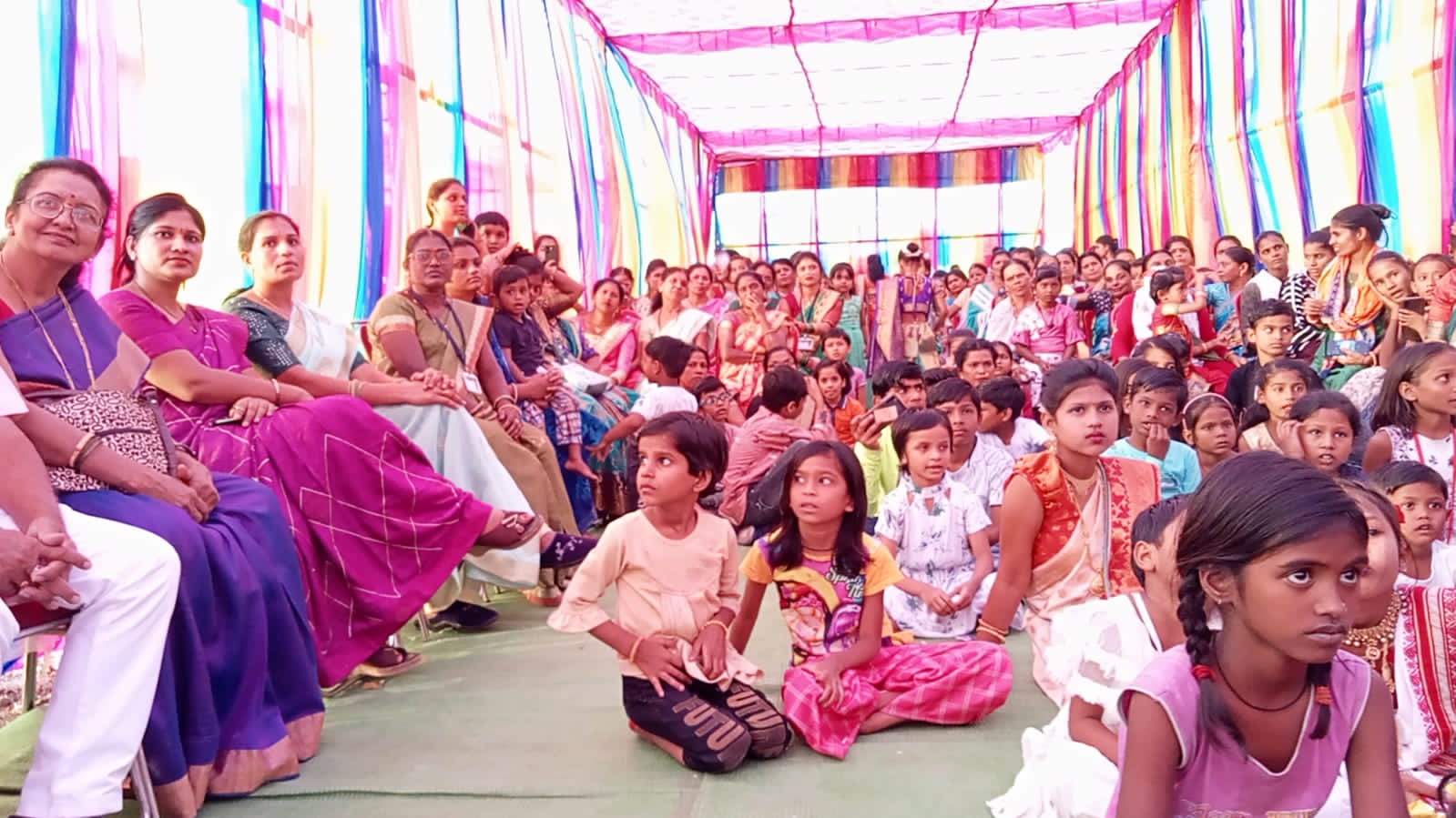 धम्मचक्र प्रवर्तन दिवस पर सावित्री आई फाउंडेशन का रंगारंग आयोजन धम्मचक्र प्रवर्तन दिवस पर सावित्री आई फाउंडेशन का रंगारंग आयोजन