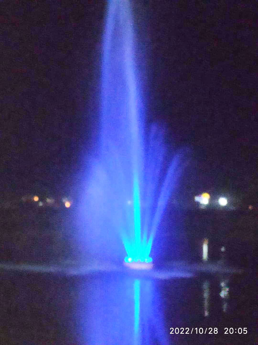 रंगीन फव्वारा के साथ नई साज सज्जा के साथ जशपुर का छठ घाट