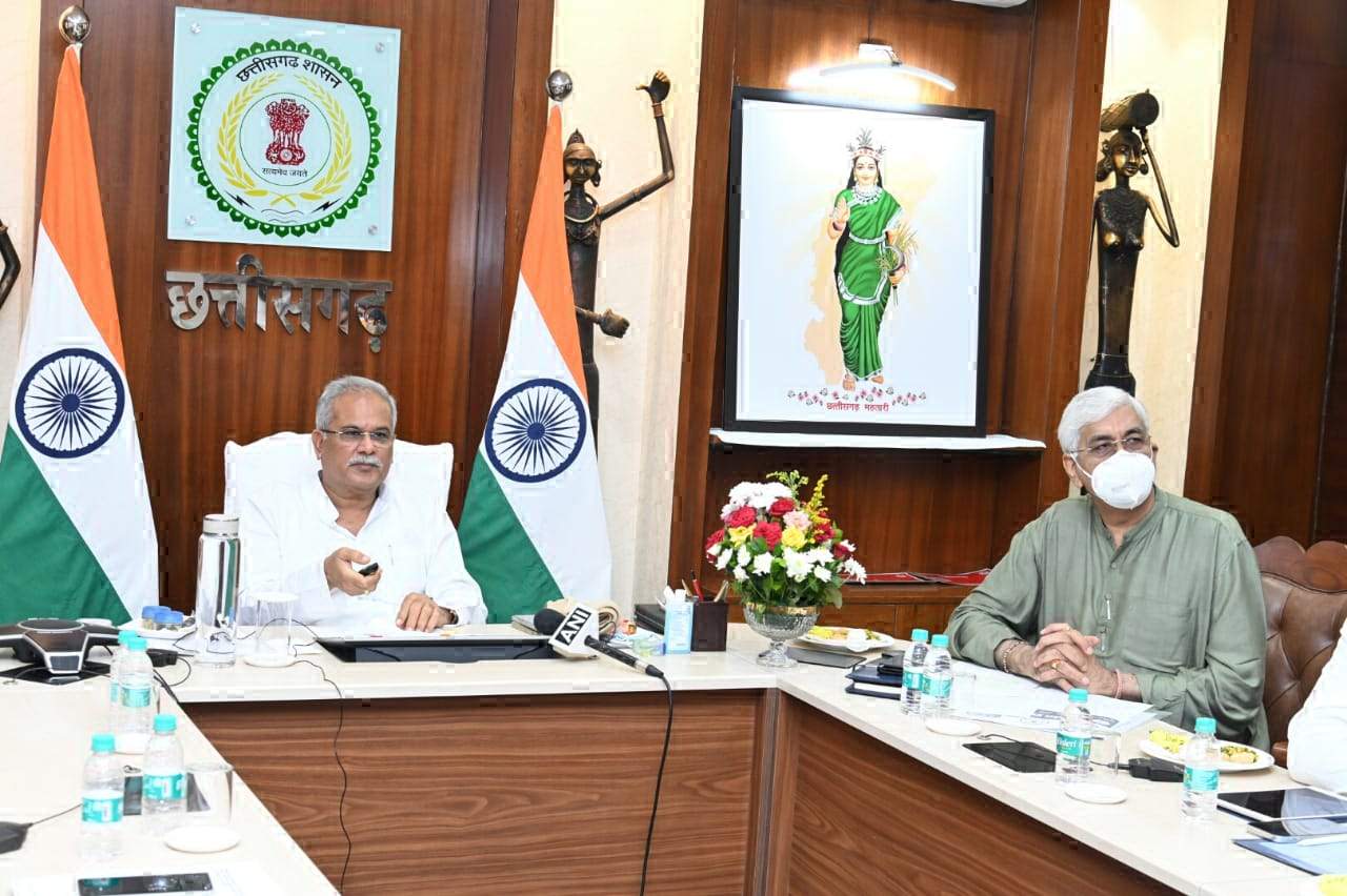 जिला अस्पतालों में स्थापित  नवीन सिकल सेल प्रबंधन केंद्रों का सीएम ने किया उद्घाटन  