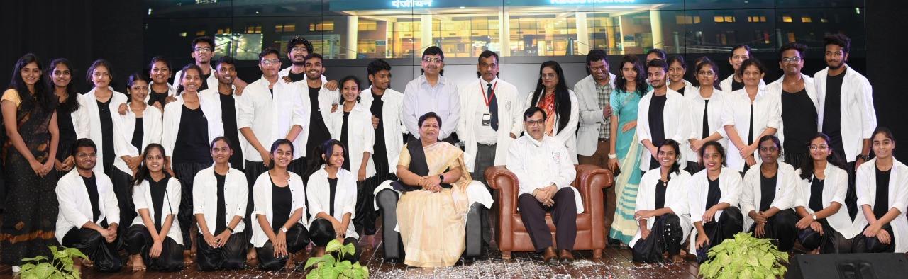 एम्स छत्तीसगढ़ के लिए वरदान से कम नहीं-राज्यपाल एम्स छत्तीसगढ़ के लिए वरदान से कम नहीं-राज्यपाल