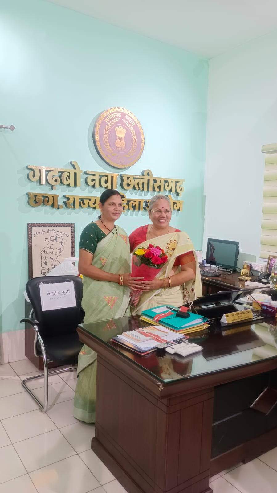 महिला आयोग अध्यक्ष से मिलने पहुंचीं नव नियुक्त सदस्य बालो बघेल