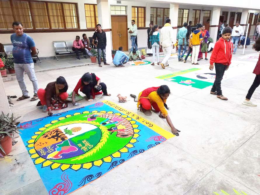 राज्योत्सव में भव्य रंगोली स्पर्धा