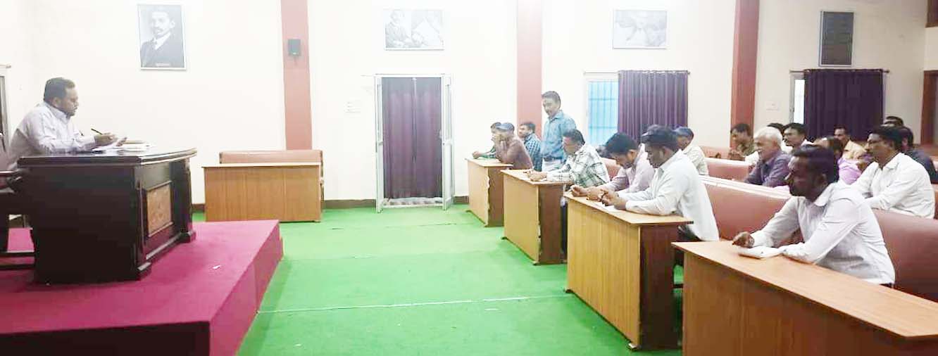 राजस्व वसूली में लापरवाही बरती तो रुकेगी वेतन वृद्धि-आयुक्त