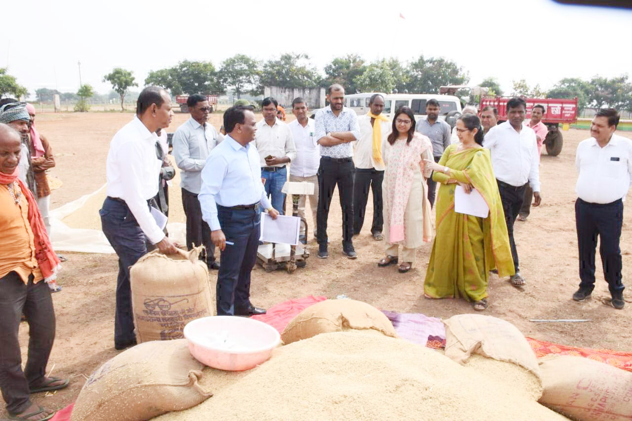 हर शनिवार को कलेक्टर देंगे प्रभारी सचिव को धान खरीदी की रिपोर्ट