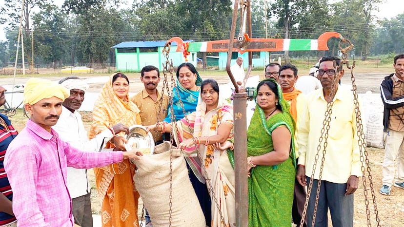 धान खरीदी केंद्र का किया निरीक्षण- प्रेमलता नागवंशी 