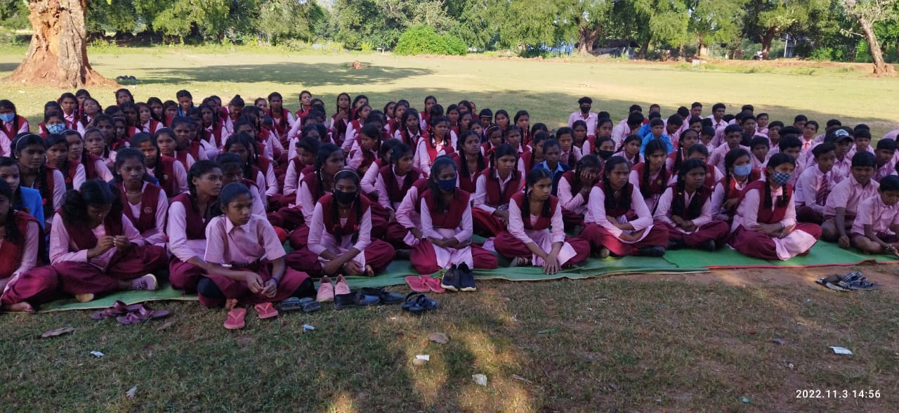 शामपुर स्कूल में विधिक साक्षरता शिविर आयोजित