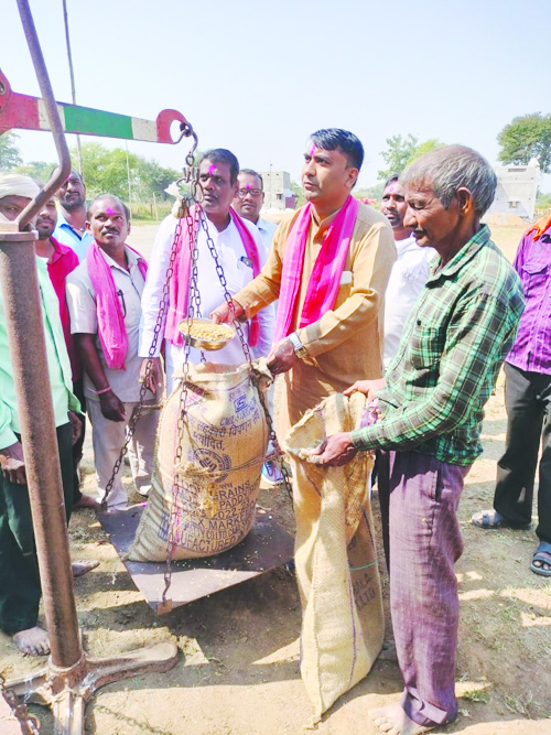 सीएम ने किसानों को आर्थिक व्यवस्था से उबारा- महेन्द्र