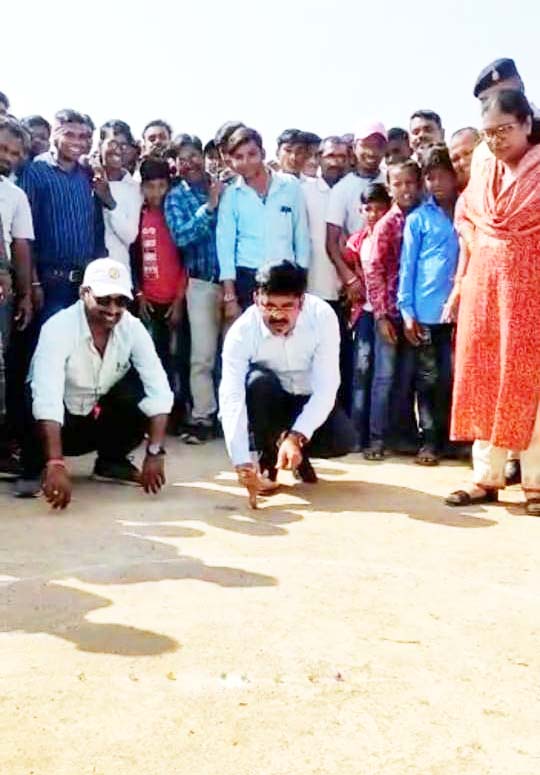 कलेक्टर ने छत्तीसगढिय़ा ओलंपिक में खिलाडिय़ों का किया उत्साहवर्धन