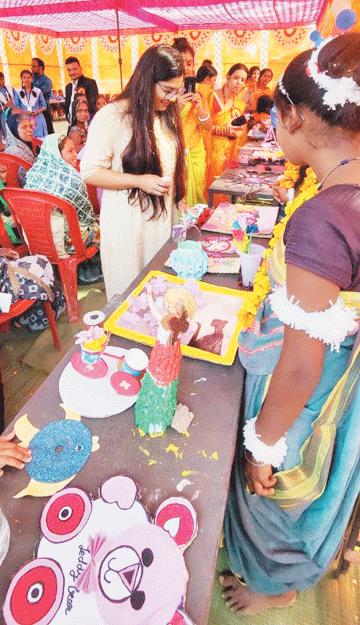 असौन्दा के प्राथमिक-माध्यमिक शाला में क्रॉफ्ट मेला' असौन्दा के प्राथमिक-माध्यमिक शाला में क्रॉफ्ट मेला'