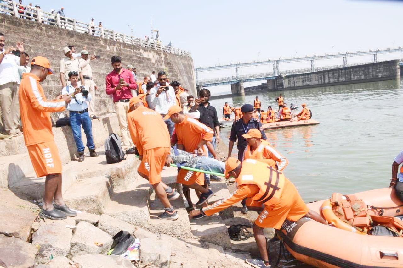 मॉक ड्रिल, सायरन बजाकर बाढ़ से बचाव की तैयारी