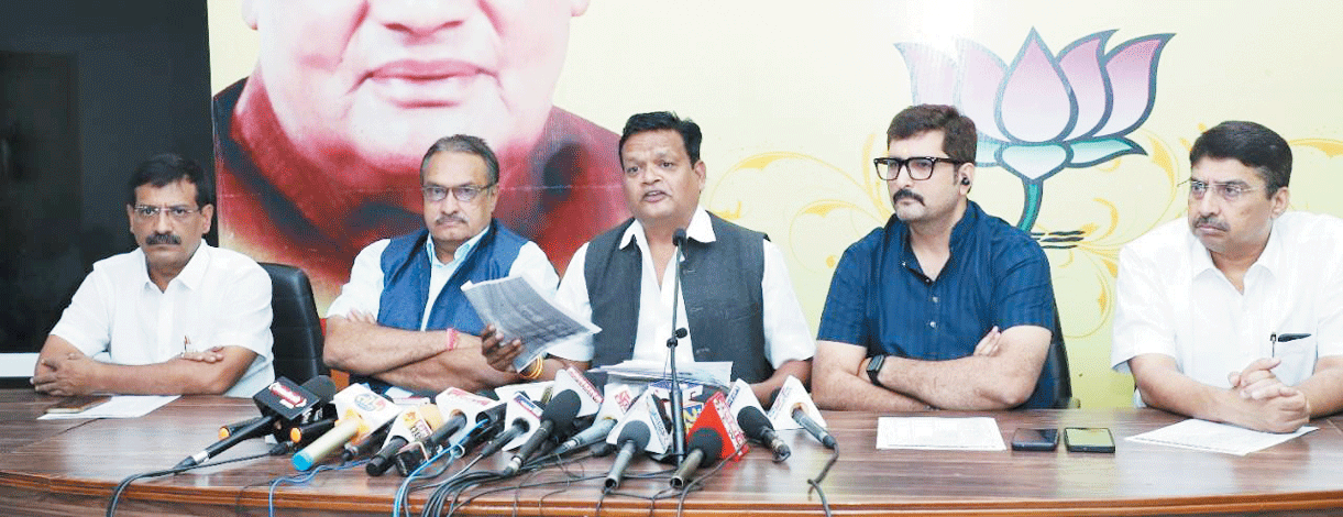 दोगुने दाम में अधिग्रहण के बावजूद चंदूलाल मेडिकल कॉलेज चालू क्यों नहीं-ठाकुर दोगुने दाम में अधिग्रहण के बावजूद चंदूलाल मेडिकल कॉलेज चालू क्यों नहीं-ठाकुर
