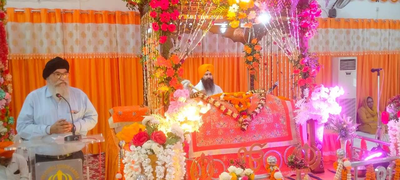 भक्ति व उल्लास के साथ मना गुरुनानक देवजी का प्रकाश पर्व