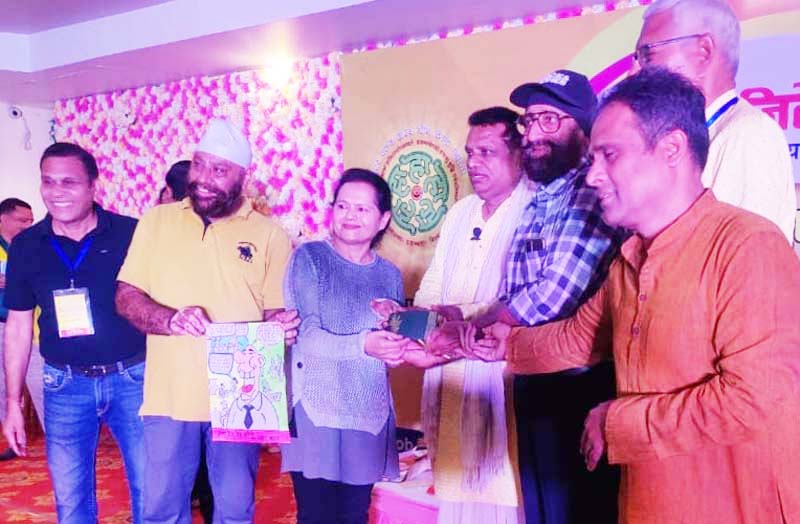 राष्ट्रीय हास्य योग चित्रकला स्पर्धा में जसबीर द्वितीय