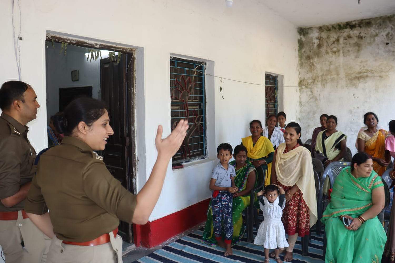 एसपी ने पुलिस महिला कल्याण केंद्र का किया निरीक्षण