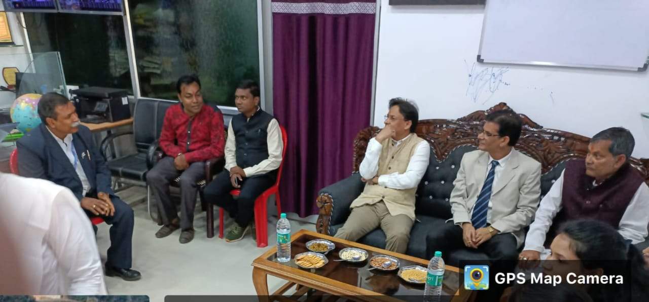  बच्चों को सही मार्गदर्शन एवं दिशा दें शिक्षक-न्यायाधीश