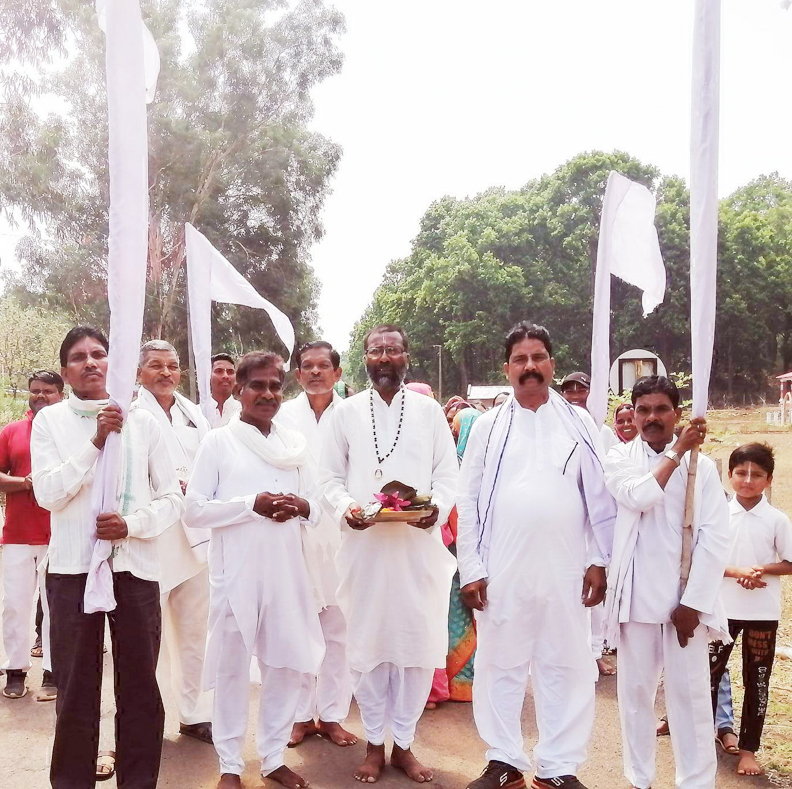 चिल्फी घाटी में कार्तिक पूर्णिमा पर धूमधाम से मना धनी धर्मदास जी का प्रगट दिवस चिल्फी घाटी में कार्तिक पूर्णिमा पर धूमधाम से मना धनी धर्मदास जी का प्रगट दिवस